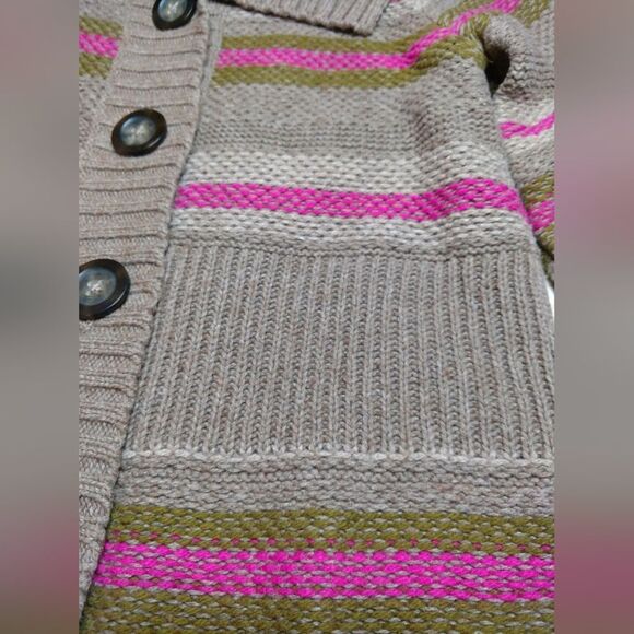 Old Navy 3/4 Sleeve Button Knit Cardigan w/ Collar, Small Taupe, fuchsia &olive - Picture 7 of 10
